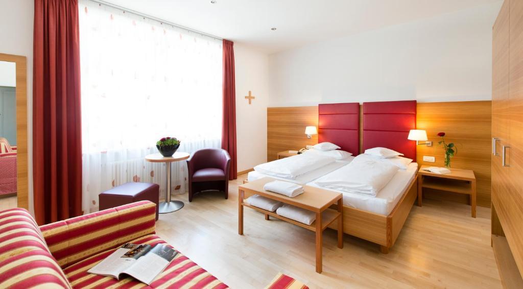 Hotel Kolping Μεράνο Δωμάτιο φωτογραφία